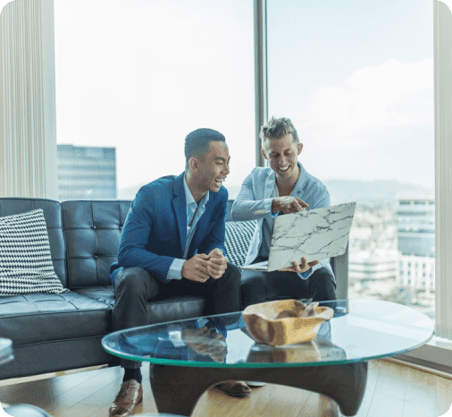 Peple discuss business strategy in Dubai